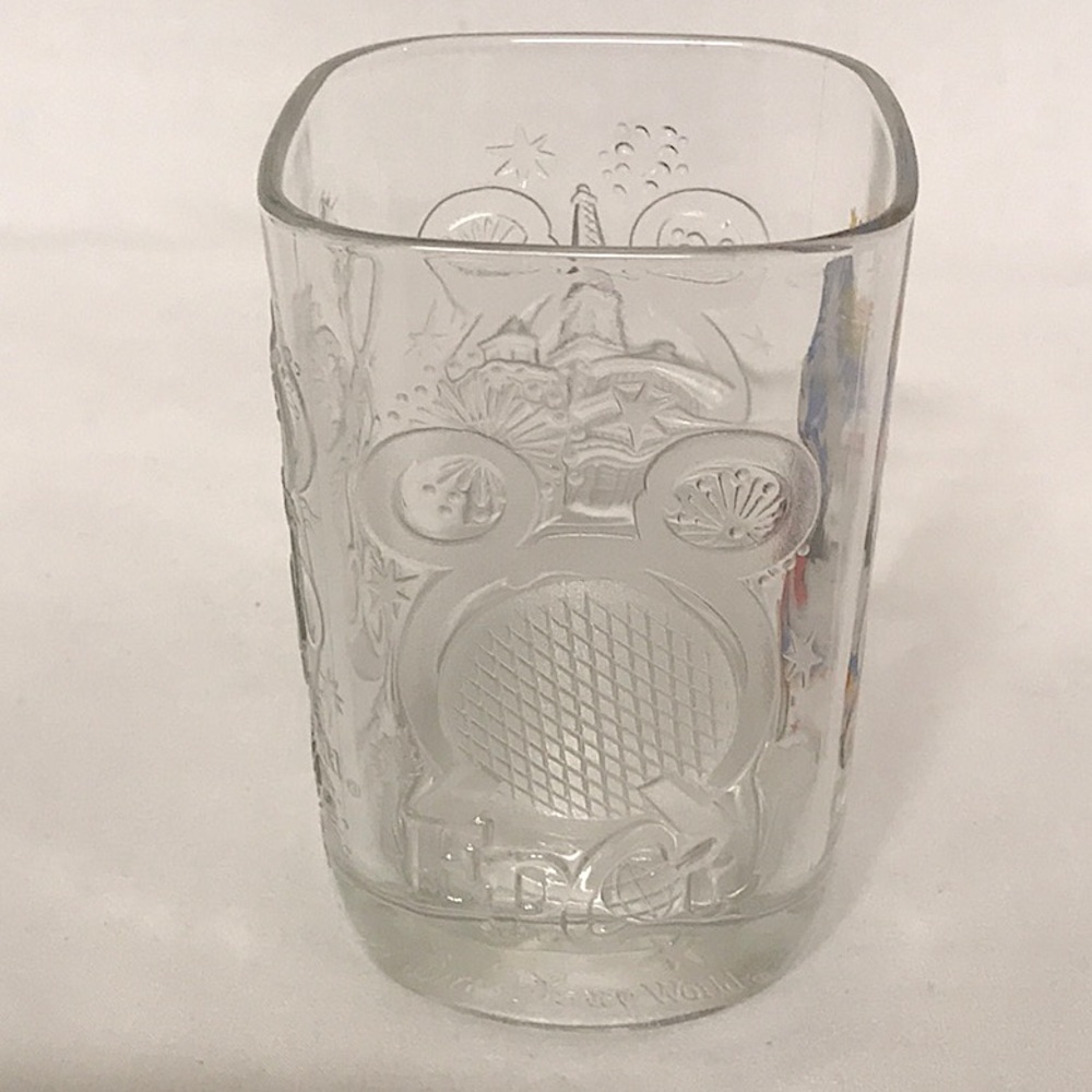 Walt Disney McDonalds Collectors Glasses 100 Years of Magic 2000-Set of 2 - Picture 10 of 12
